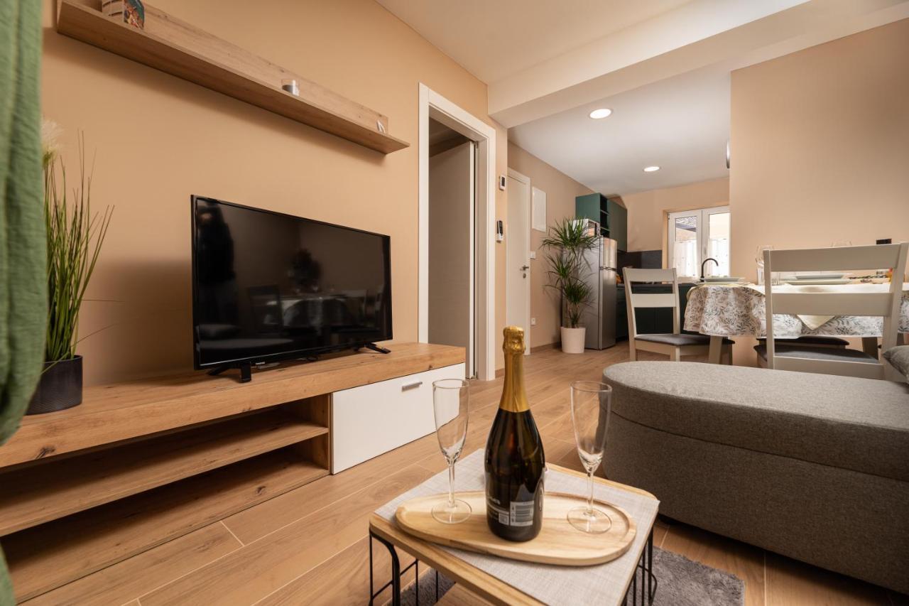 Apartments Neptun バスカ エクステリア 写真