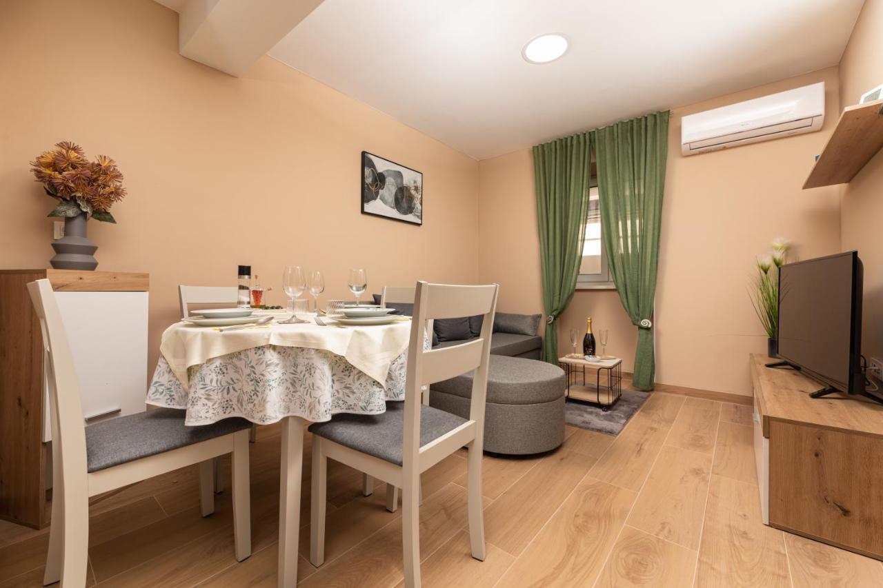 Apartments Neptun バスカ エクステリア 写真