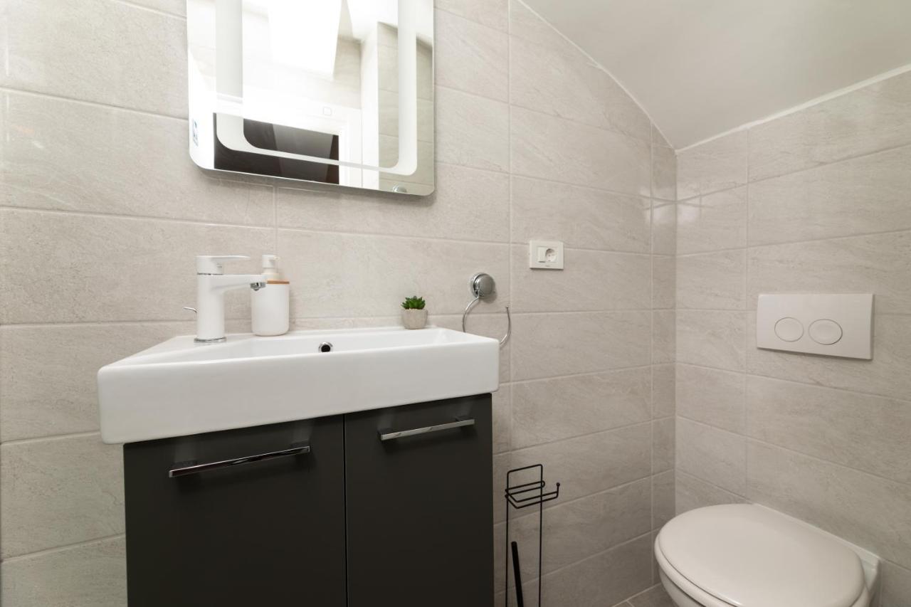Apartments Neptun バスカ エクステリア 写真