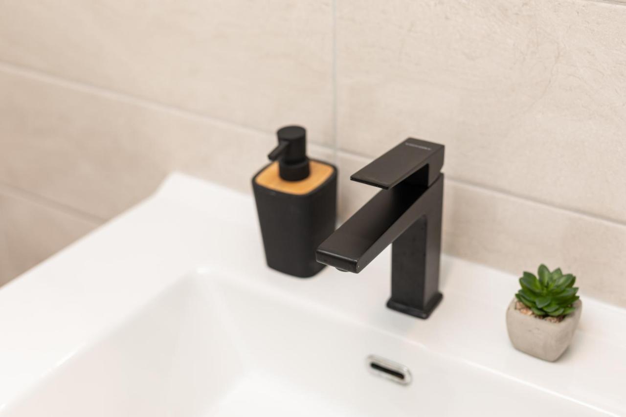 Apartments Neptun バスカ エクステリア 写真