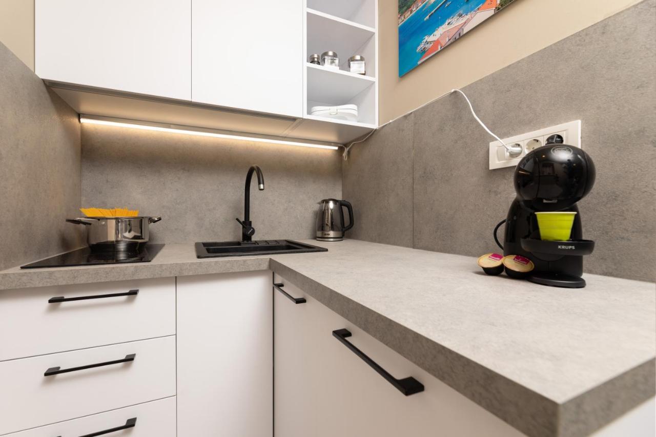 Apartments Neptun バスカ エクステリア 写真
