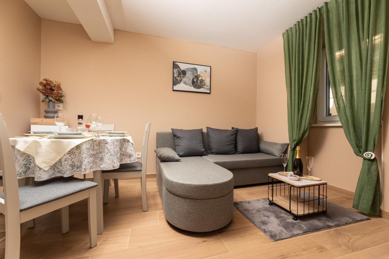 Apartments Neptun バスカ エクステリア 写真