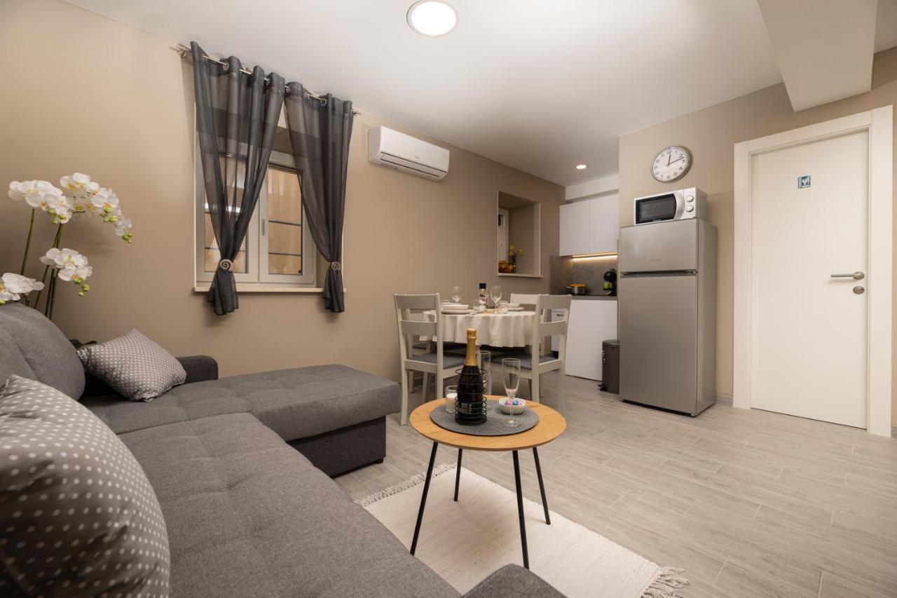 Apartments Neptun バスカ エクステリア 写真